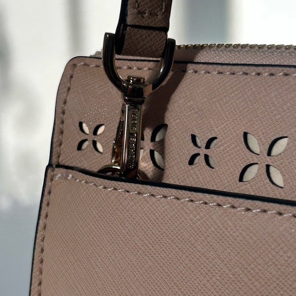 Michael Kors Tan Purse with Gold Cutouts - Picture 6 of 15